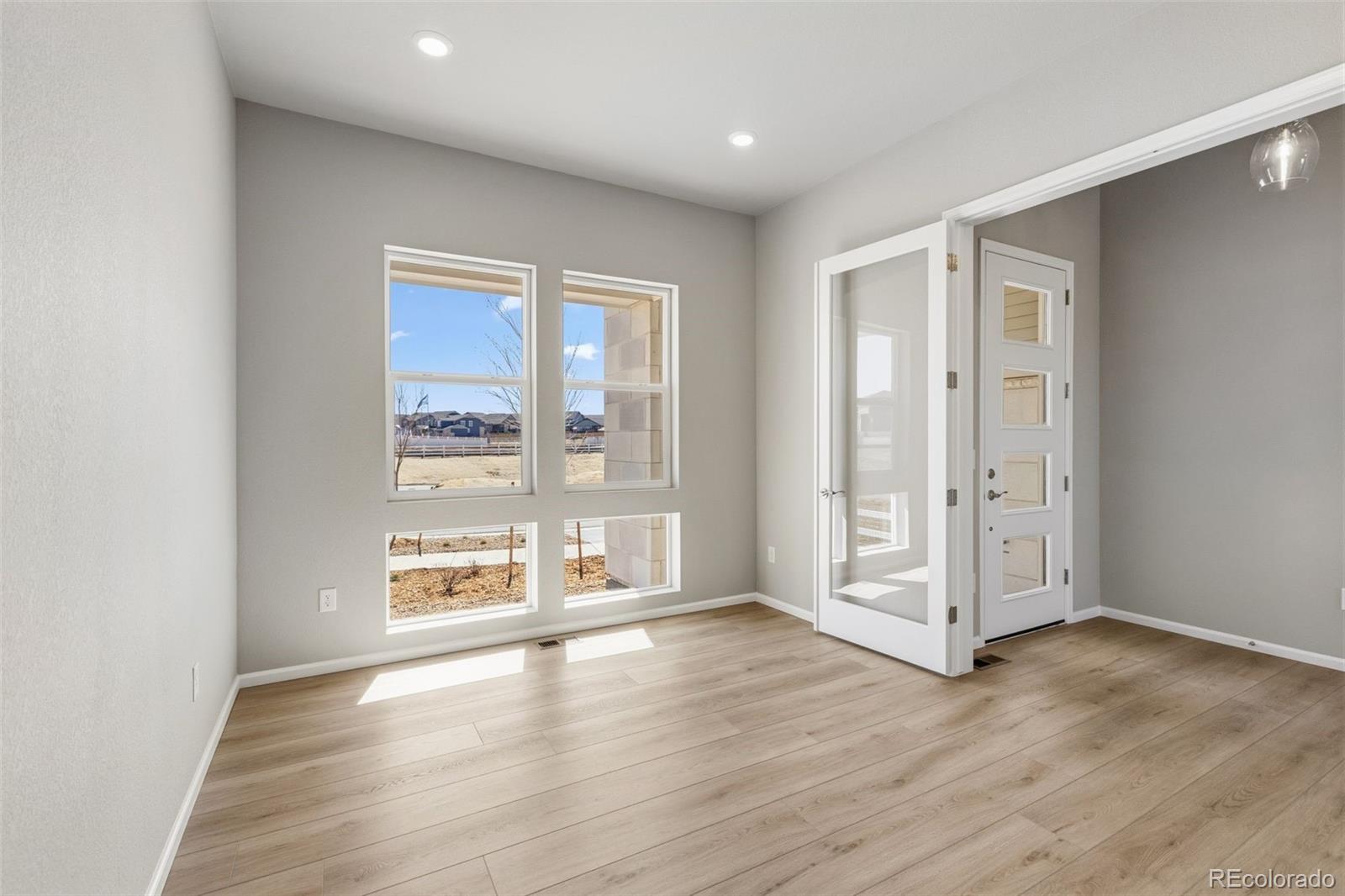 MLS Image #3 for 1933 s eaton park way,aurora, Colorado
