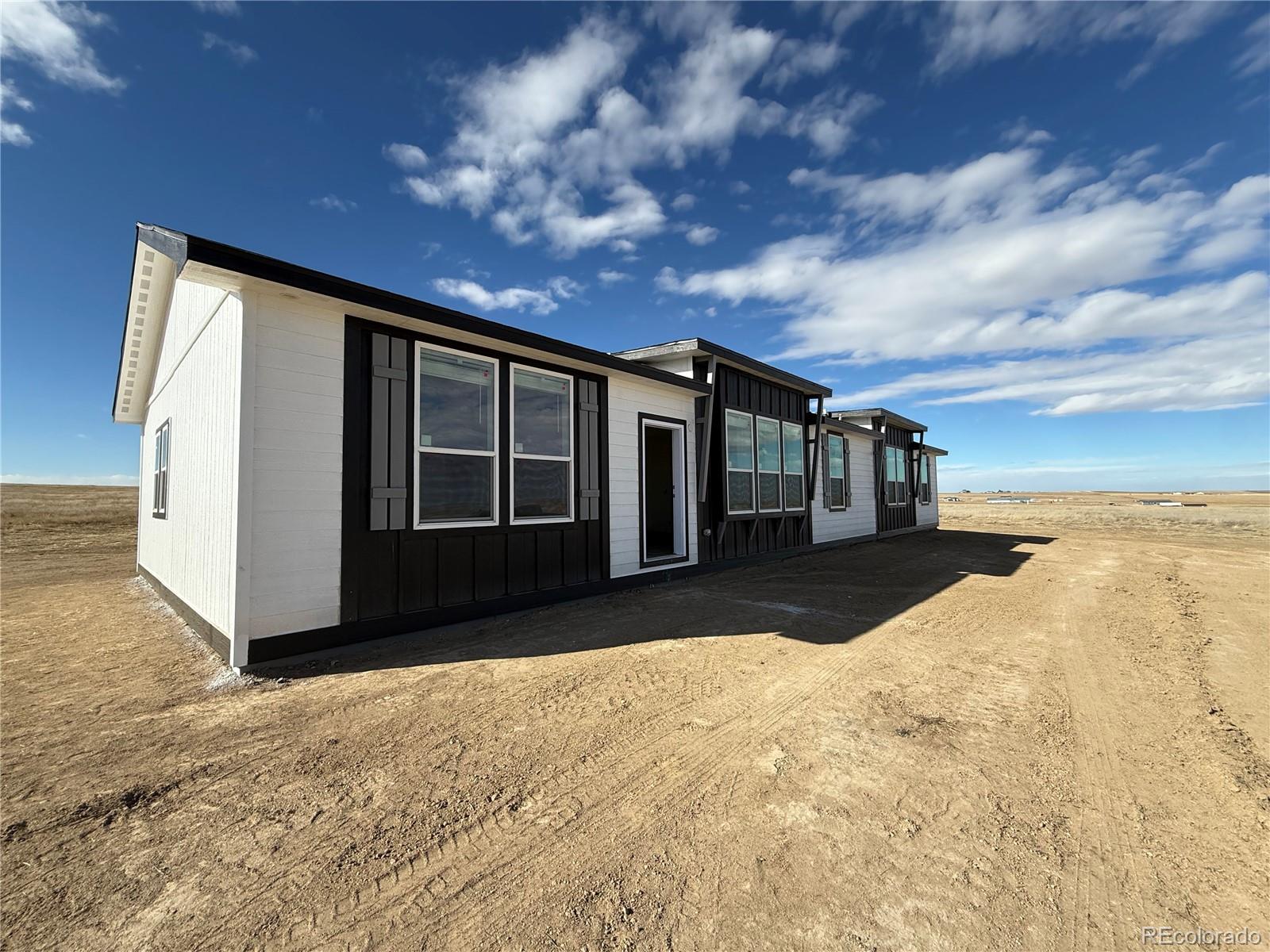 MLS Image #13 for 5117  pass me by road,strasburg, Colorado