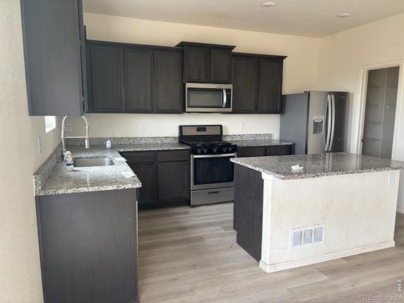 MLS Image #4 for 504  jordan street,keenesburg, Colorado