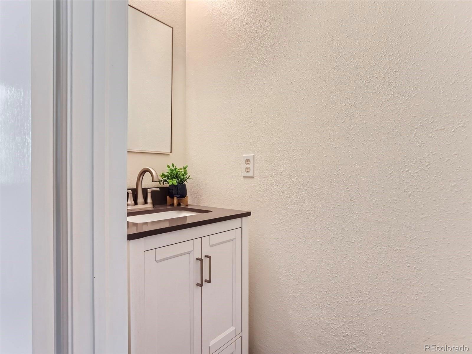 MLS Image #4 for 1662 s blackhawk way c,aurora, Colorado