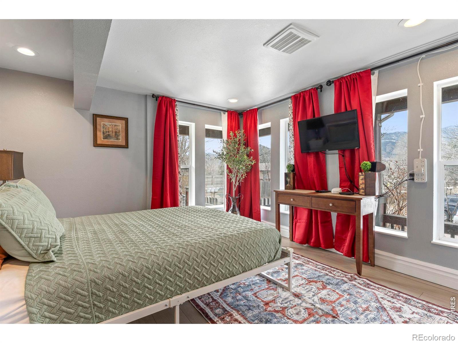 MLS Image #14 for 321  graceland grove,colorado springs, Colorado