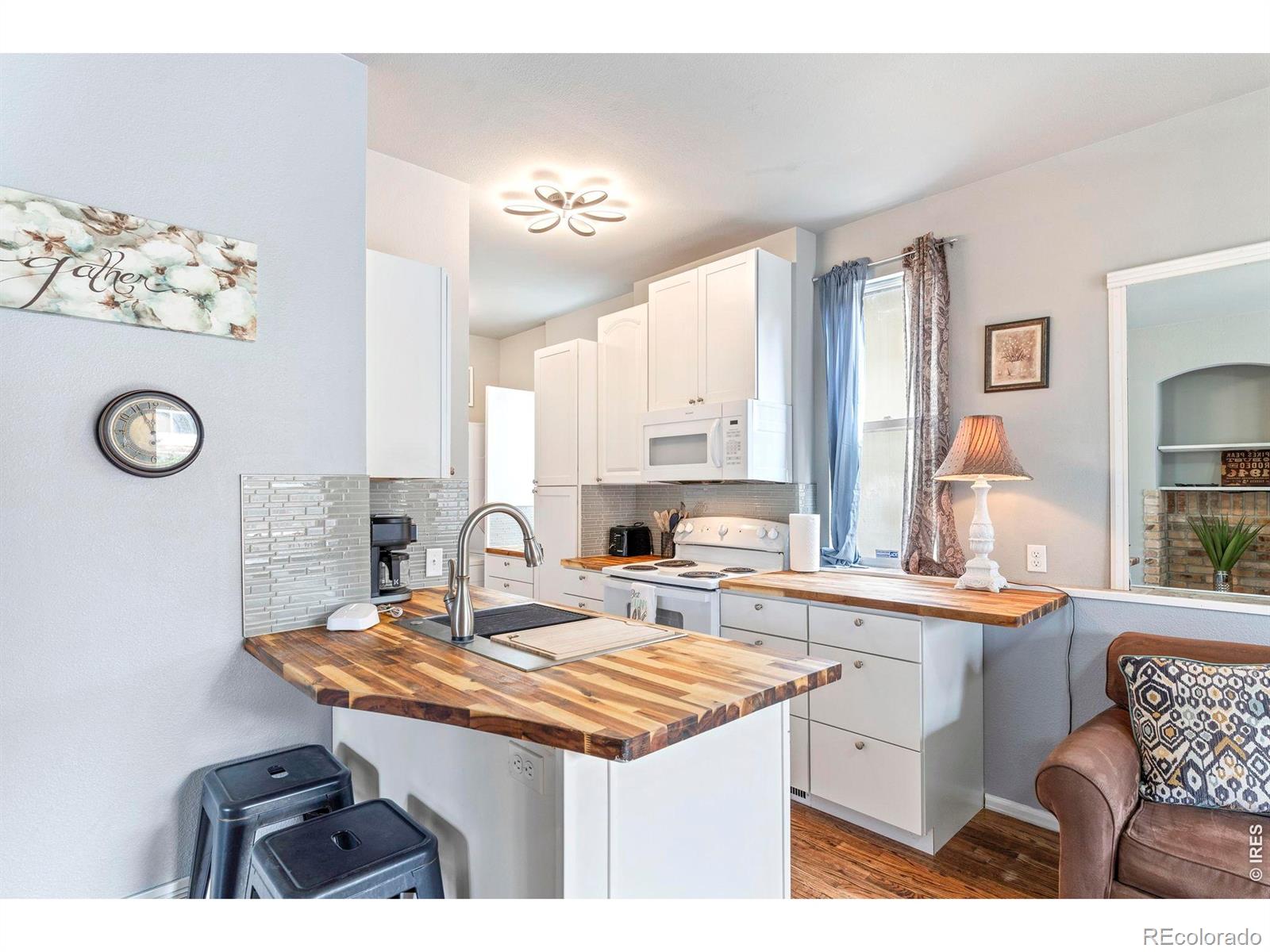 MLS Image #6 for 321  graceland grove,colorado springs, Colorado