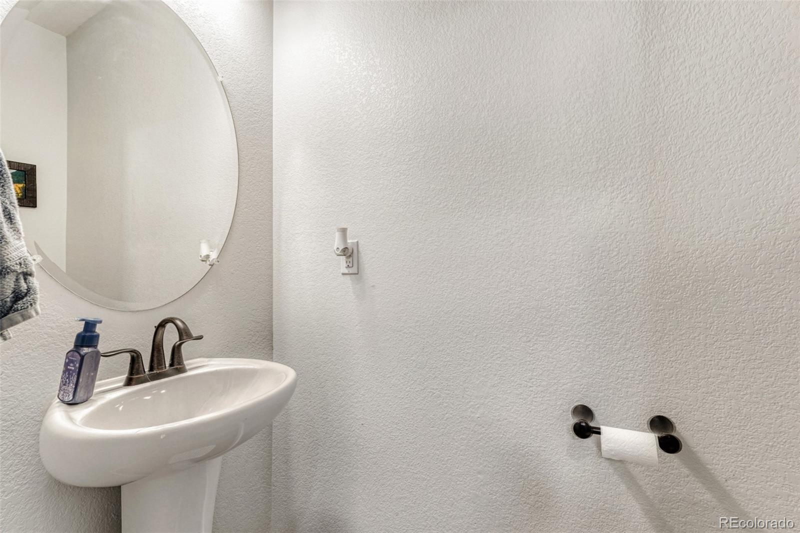 MLS Image #13 for 26168 e maple drive,aurora, Colorado