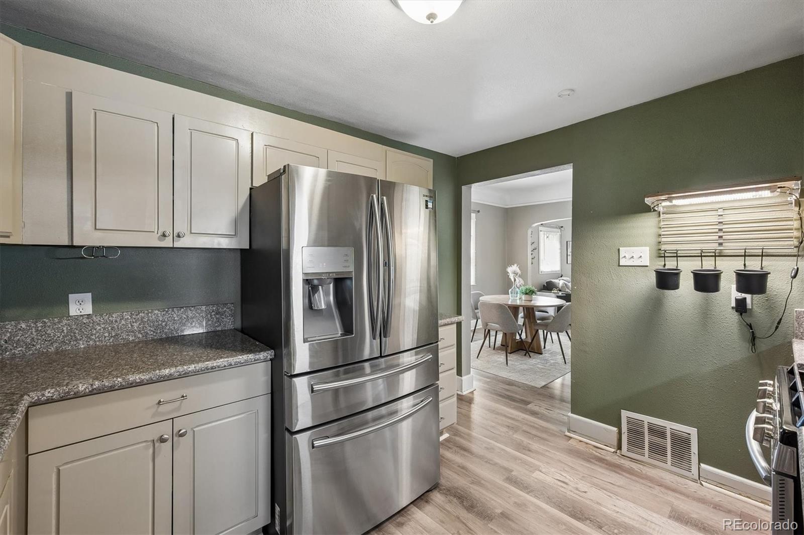 MLS Image #10 for 5134  saint paul street,denver, Colorado