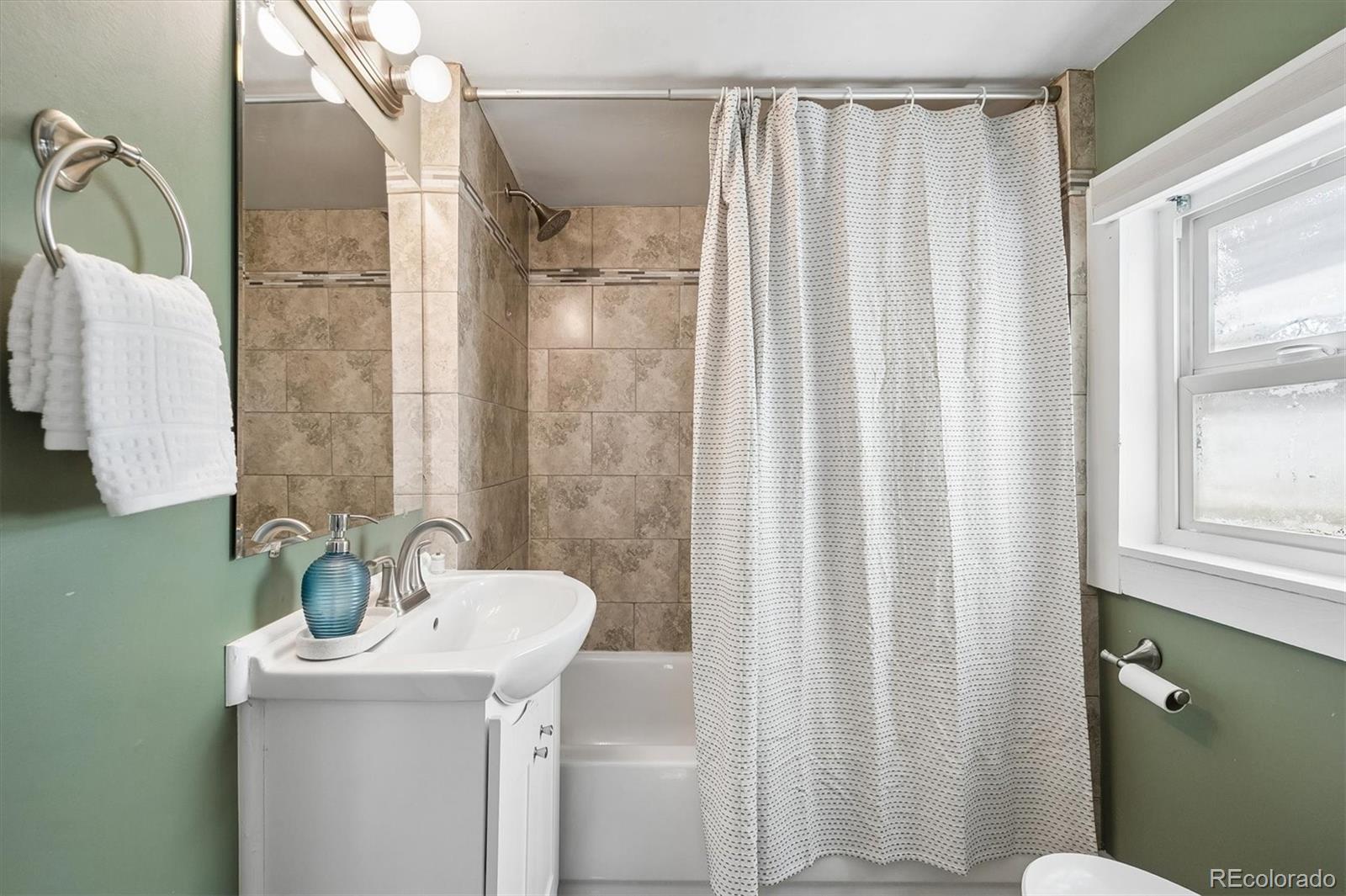 MLS Image #18 for 5134  saint paul street,denver, Colorado