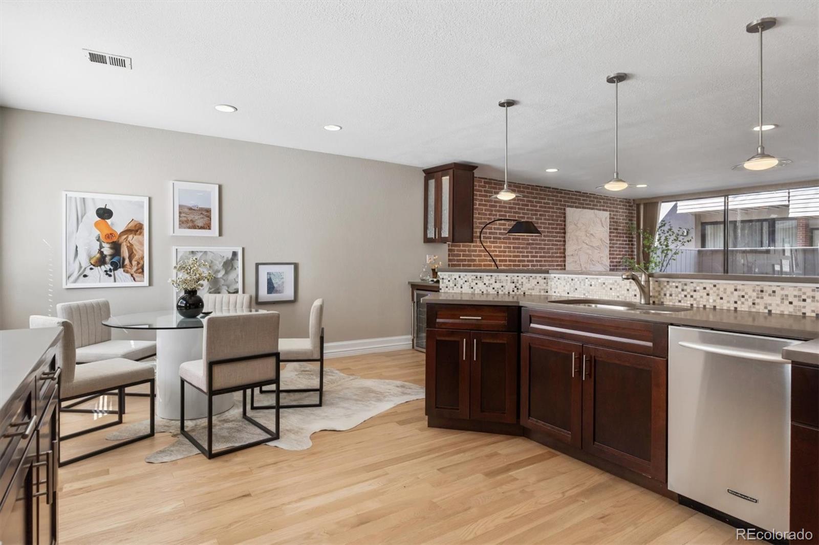 MLS Image #11 for 2450 e 5th avenue n,denver, Colorado