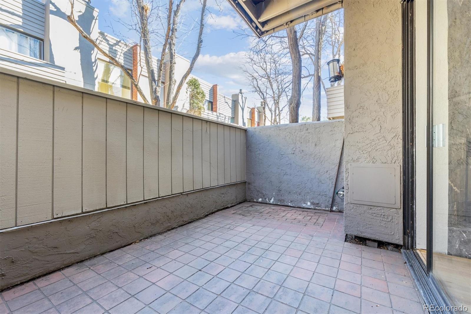 MLS Image #33 for 2450 e 5th avenue n,denver, Colorado