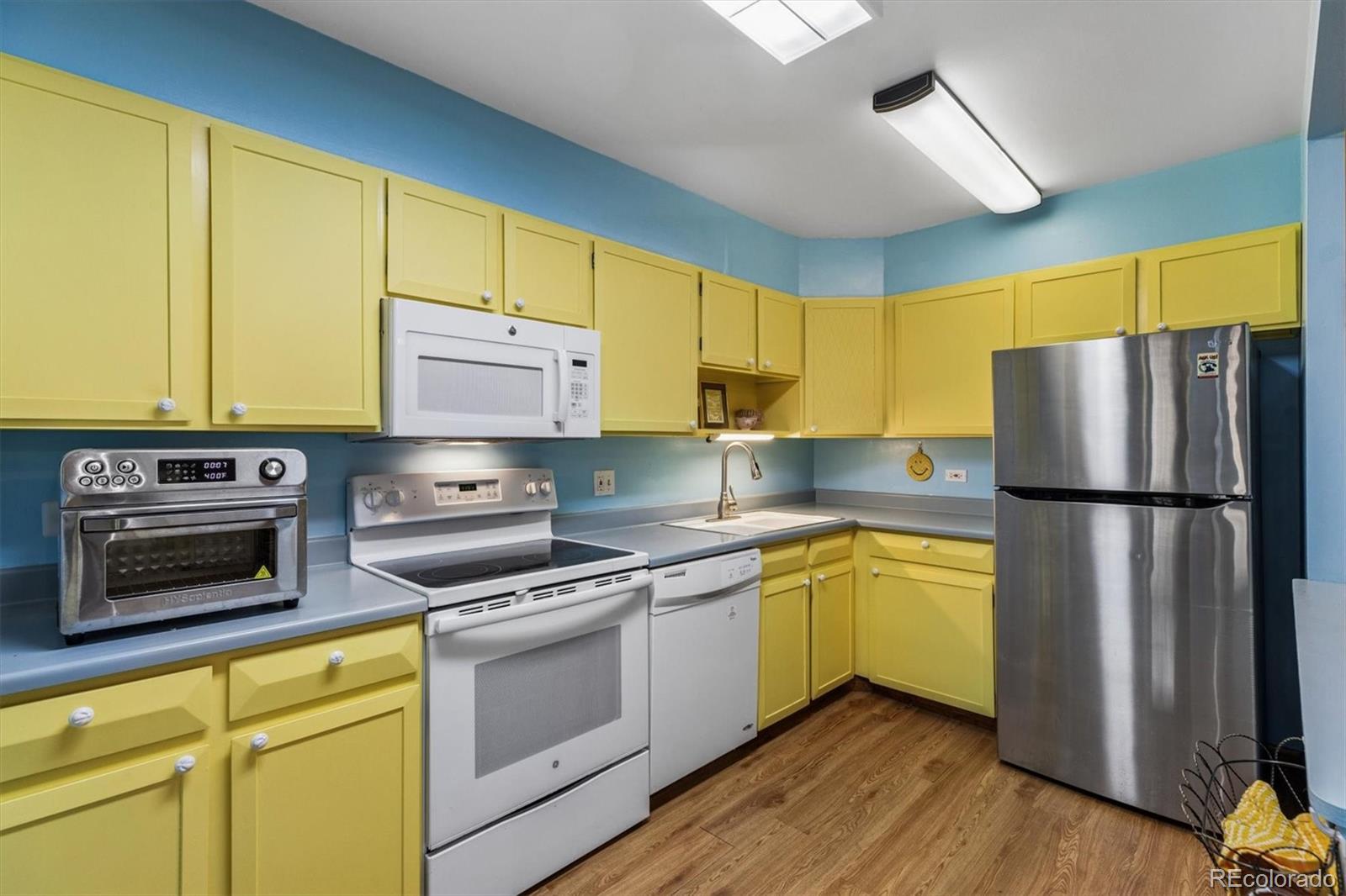 MLS Image #1 for 9155 e center avenue 3b,denver, Colorado
