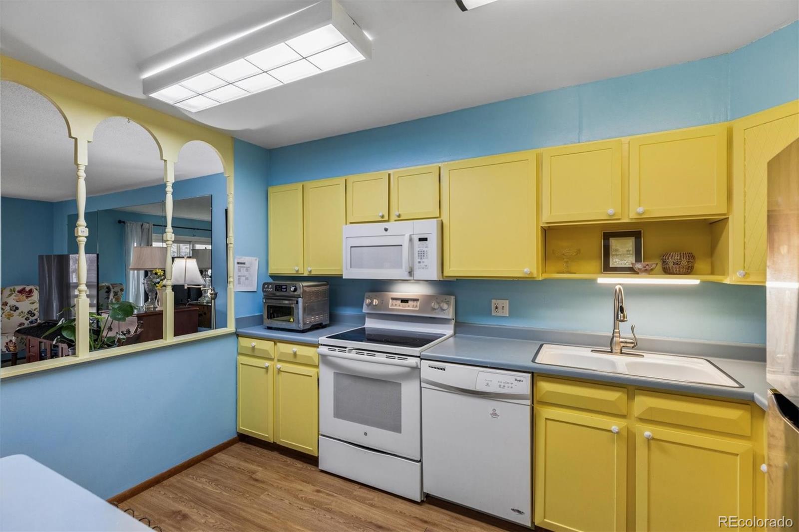 MLS Image #4 for 9155 e center avenue 3b,denver, Colorado