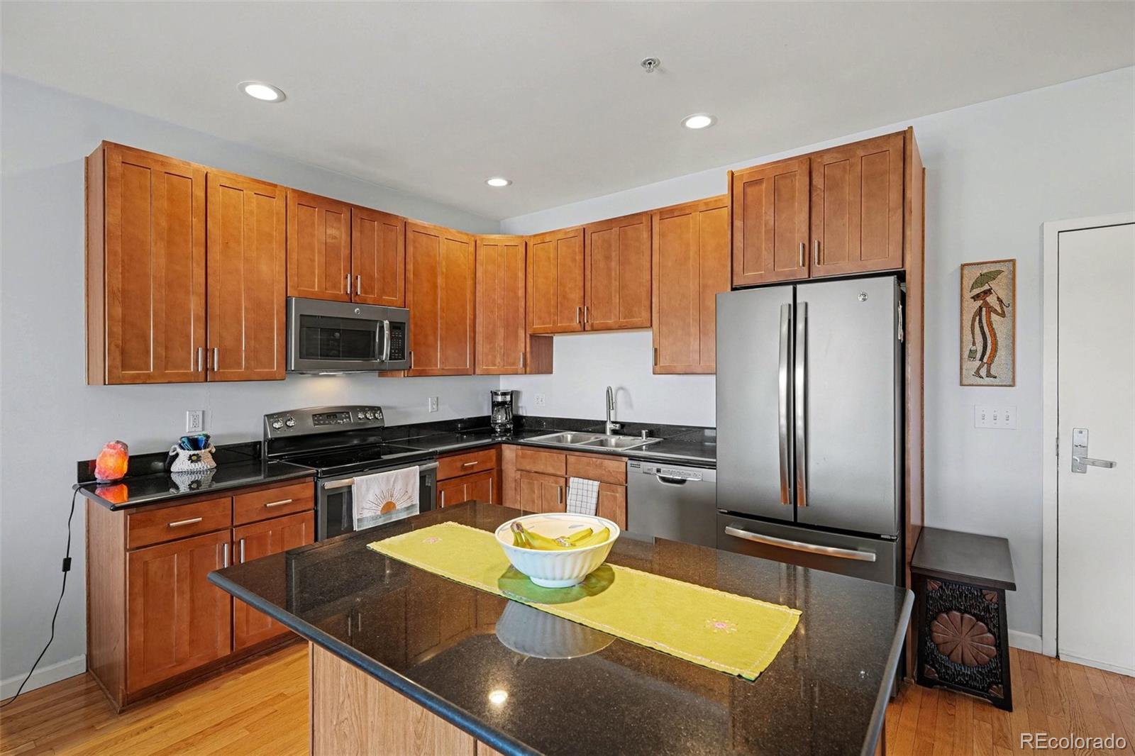 MLS Image #3 for 1950 n logan street 708,denver, Colorado