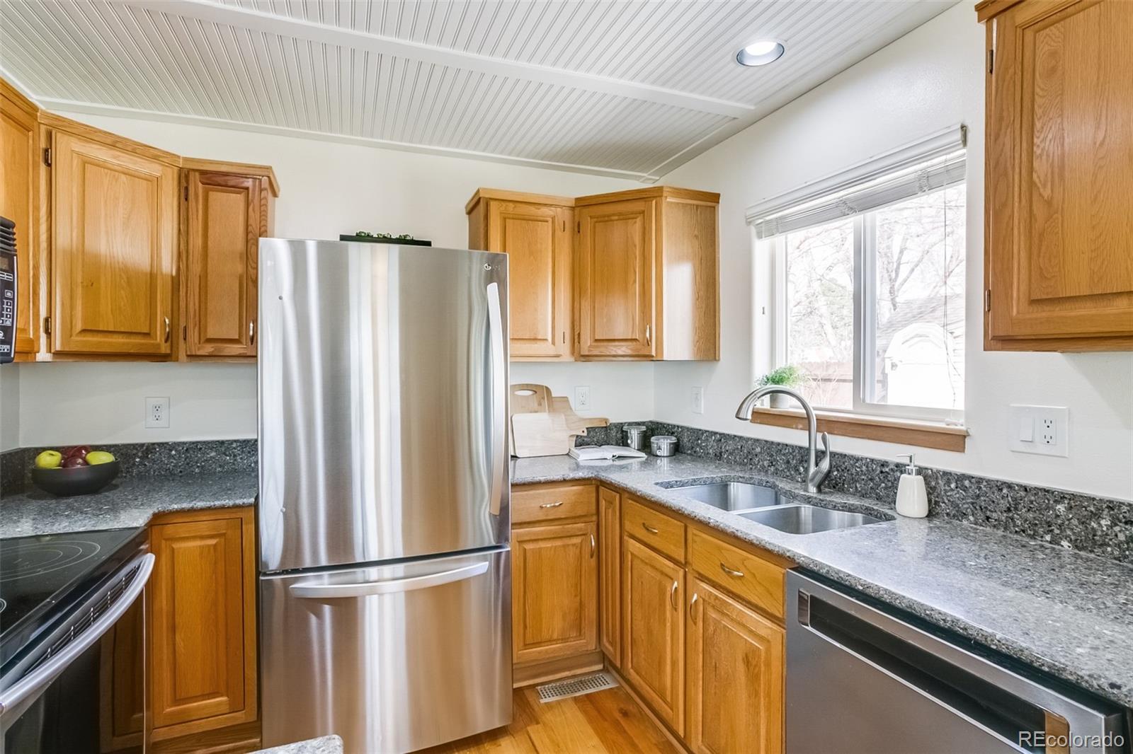 MLS Image #10 for 1385 s hudson street,denver, Colorado