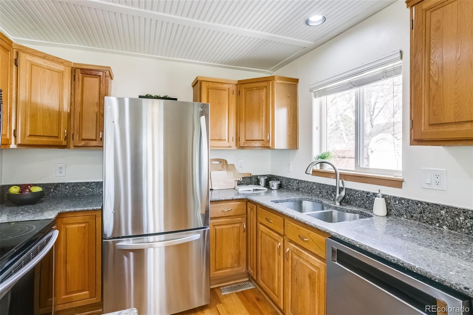 MLS Image #11 for 1385 s hudson street,denver, Colorado