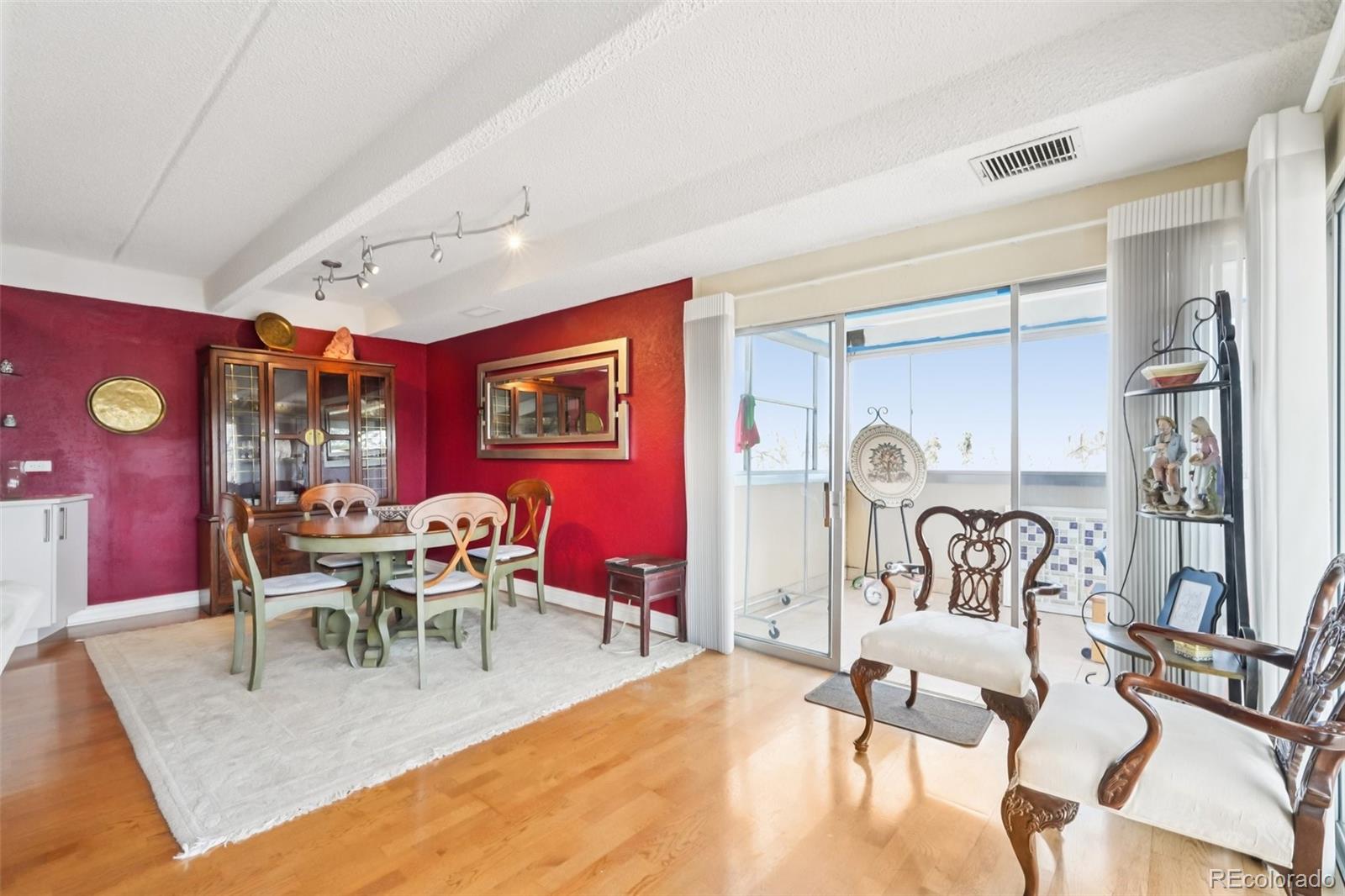 MLS Image #10 for 675 s university boulevard,denver, Colorado