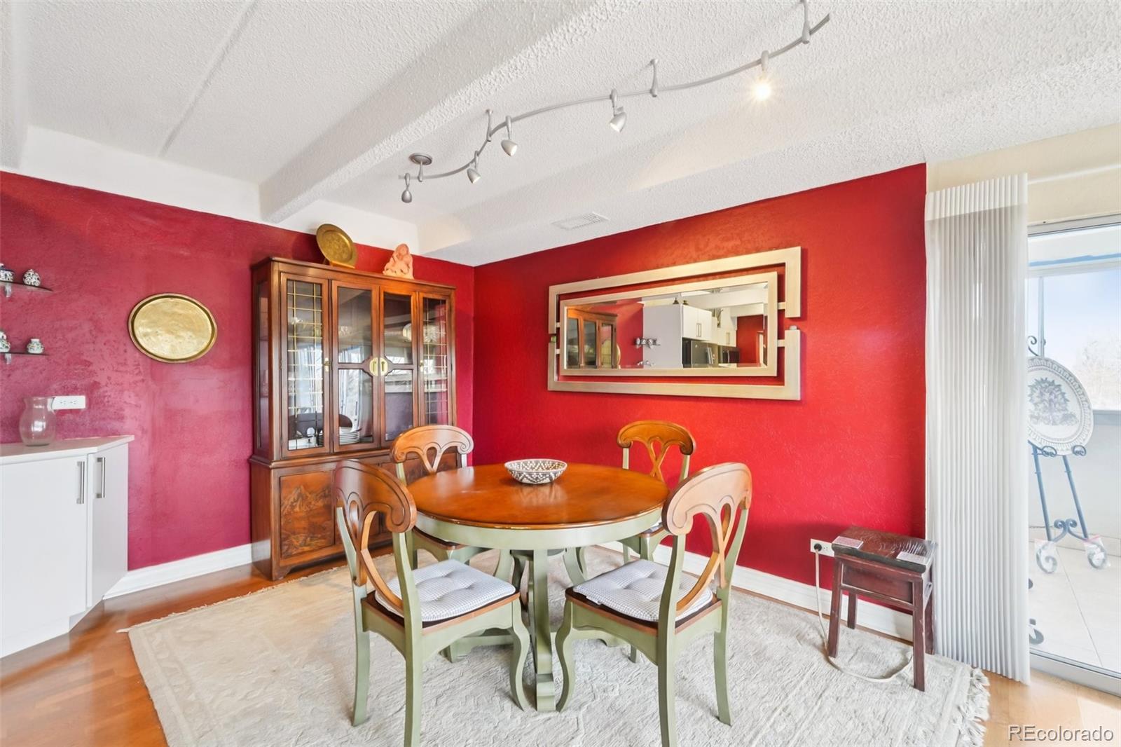 MLS Image #13 for 675 s university boulevard,denver, Colorado