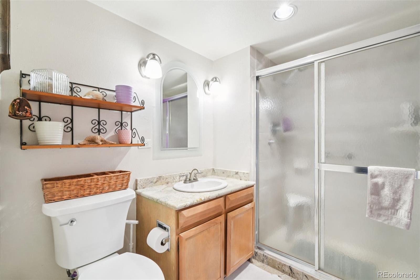 MLS Image #15 for 675 s university boulevard,denver, Colorado