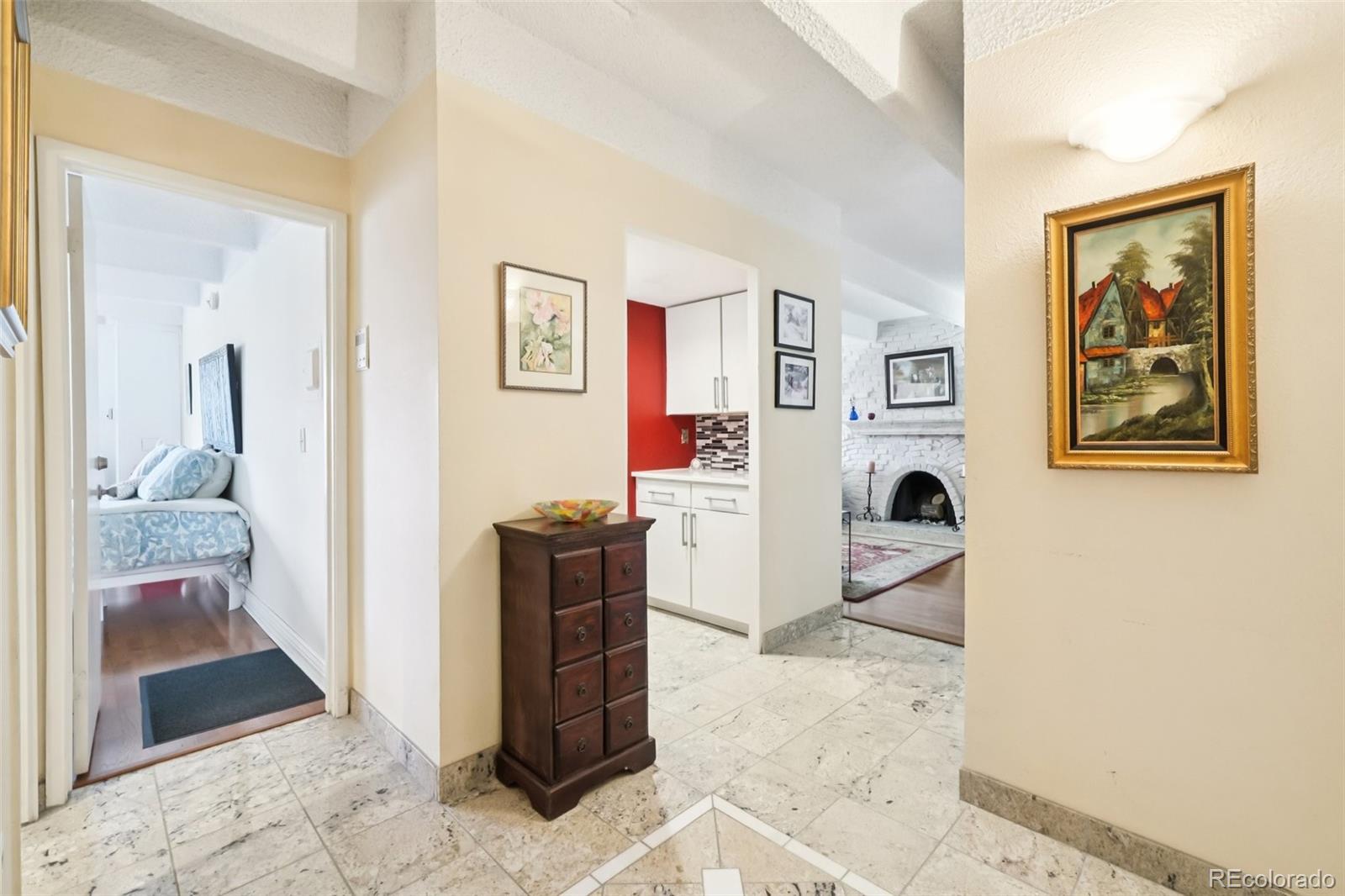 MLS Image #2 for 675 s university boulevard,denver, Colorado