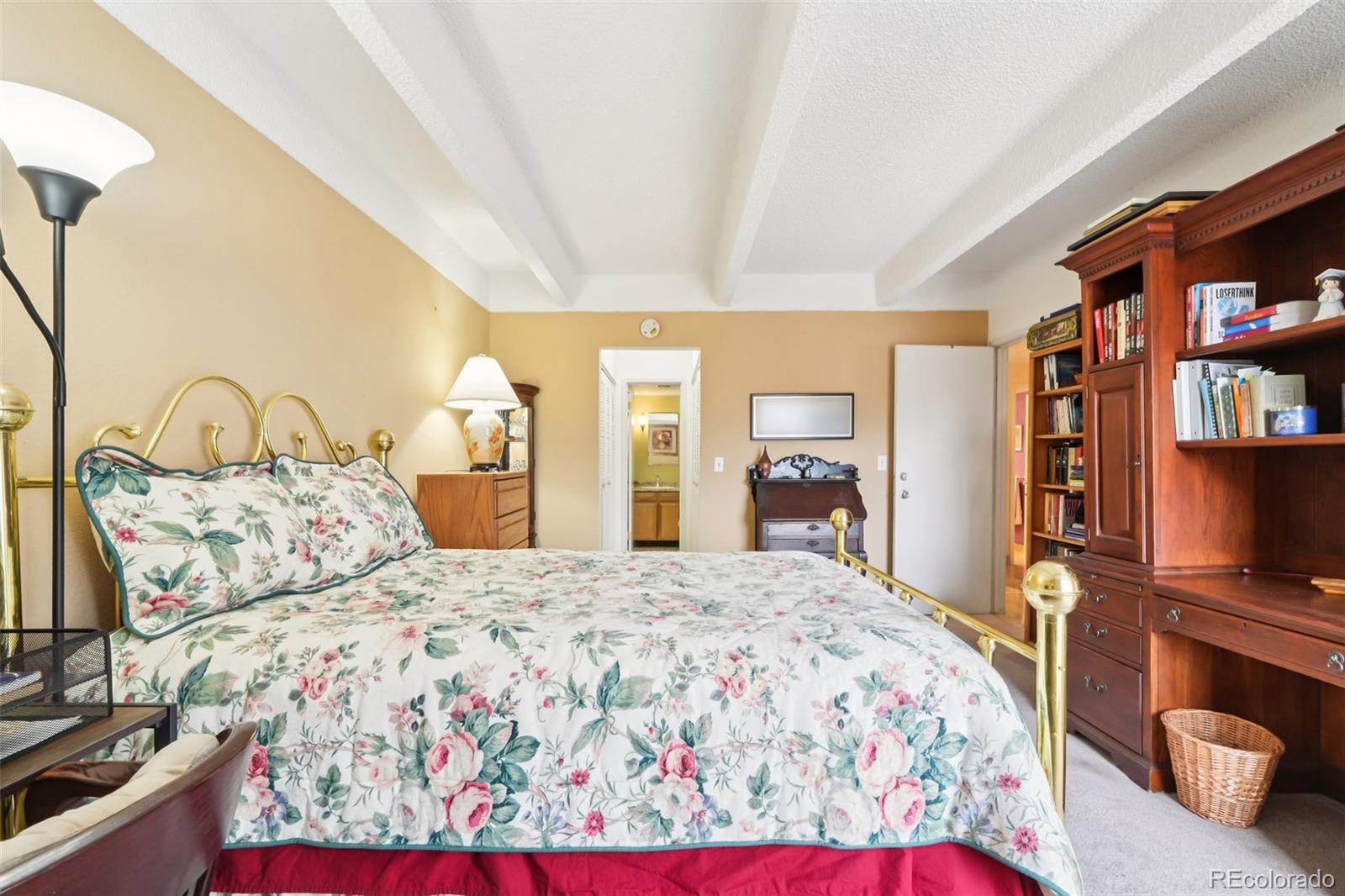 MLS Image #23 for 675 s university boulevard,denver, Colorado