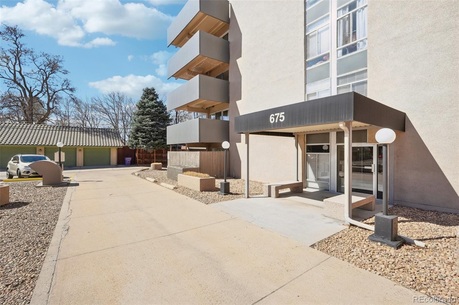 MLS Image #3 for 675 s university boulevard,denver, Colorado