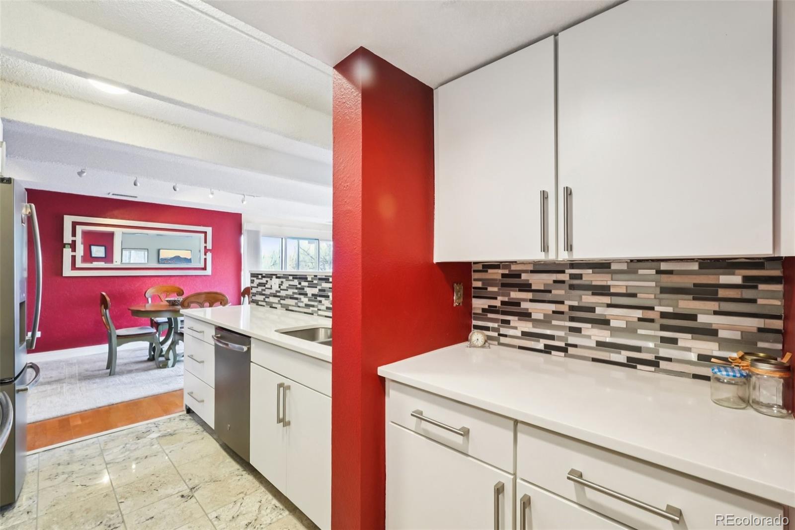 MLS Image #8 for 675 s university boulevard,denver, Colorado