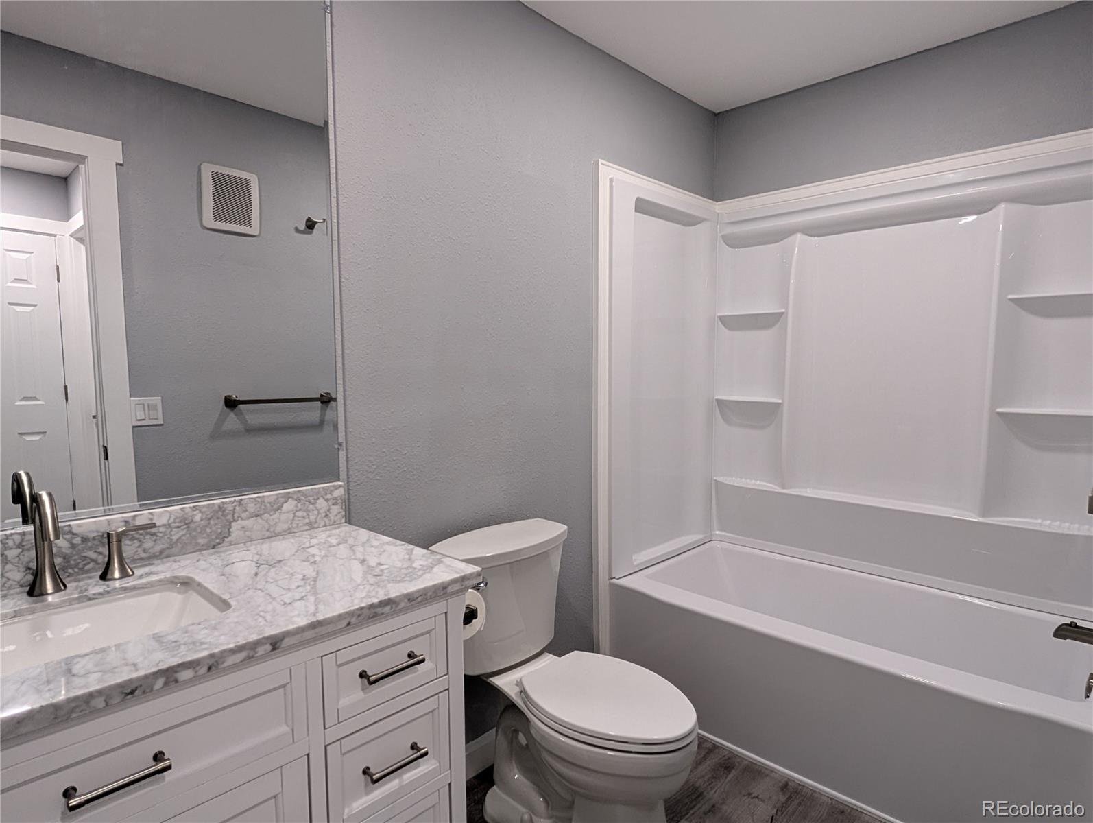 MLS Image #4 for 4460 s pitkin street,aurora, Colorado