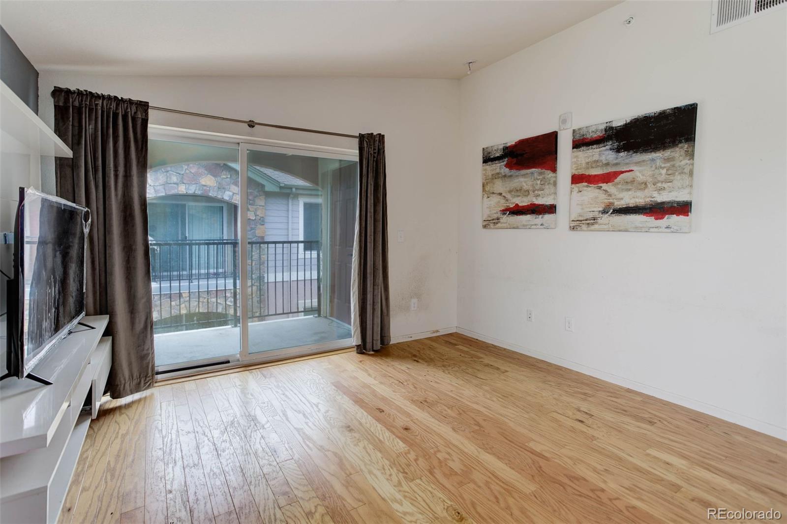 MLS Image #10 for 15165 e 16th place,aurora, Colorado