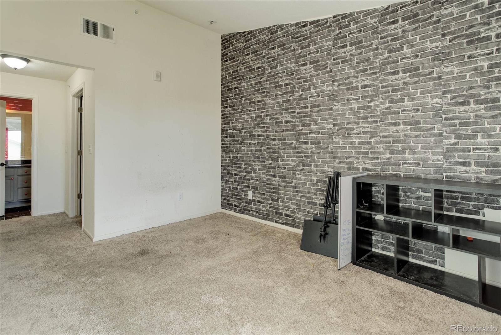 MLS Image #14 for 15165 e 16th place,aurora, Colorado