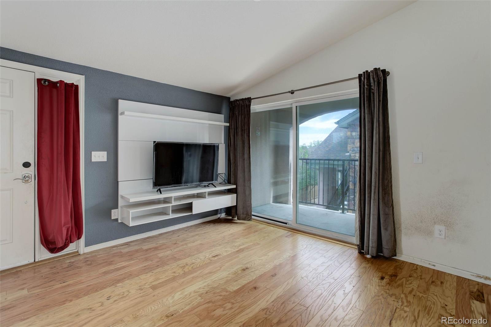 MLS Image #7 for 15165 e 16th place,aurora, Colorado