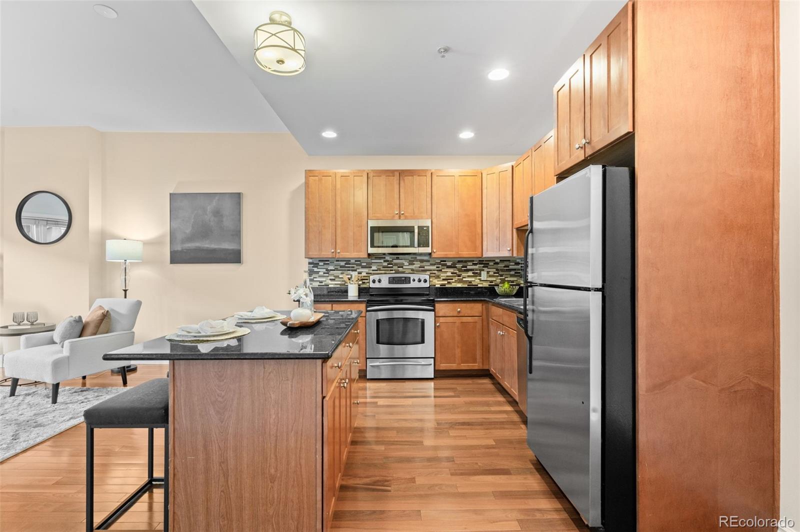 MLS Image #10 for 1950 n logan street,denver, Colorado