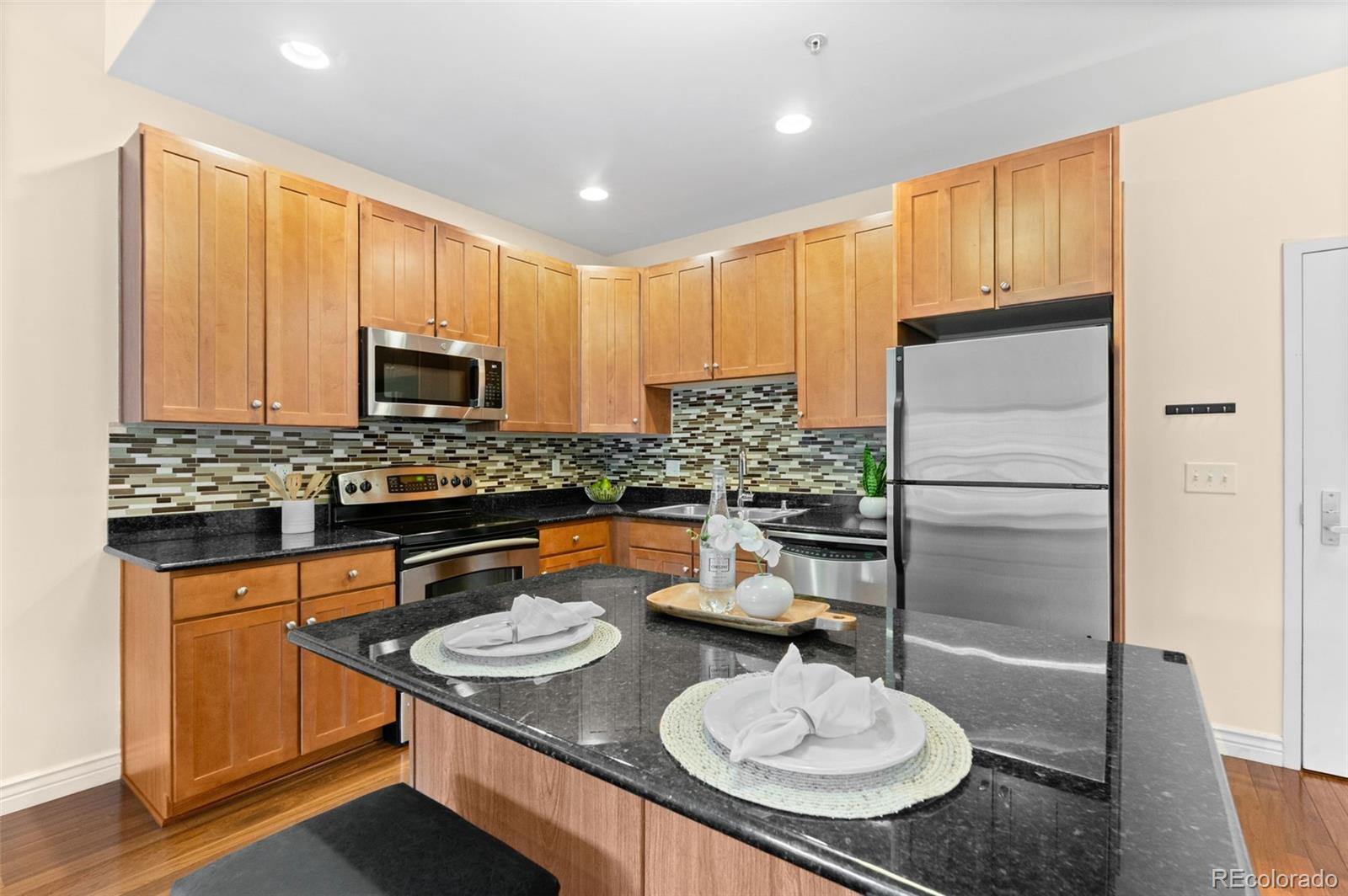 MLS Image #14 for 1950 n logan street,denver, Colorado