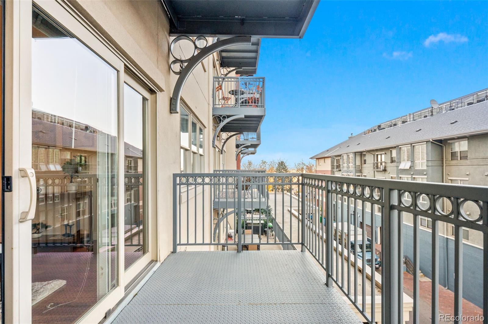 MLS Image #25 for 1950 n logan street,denver, Colorado