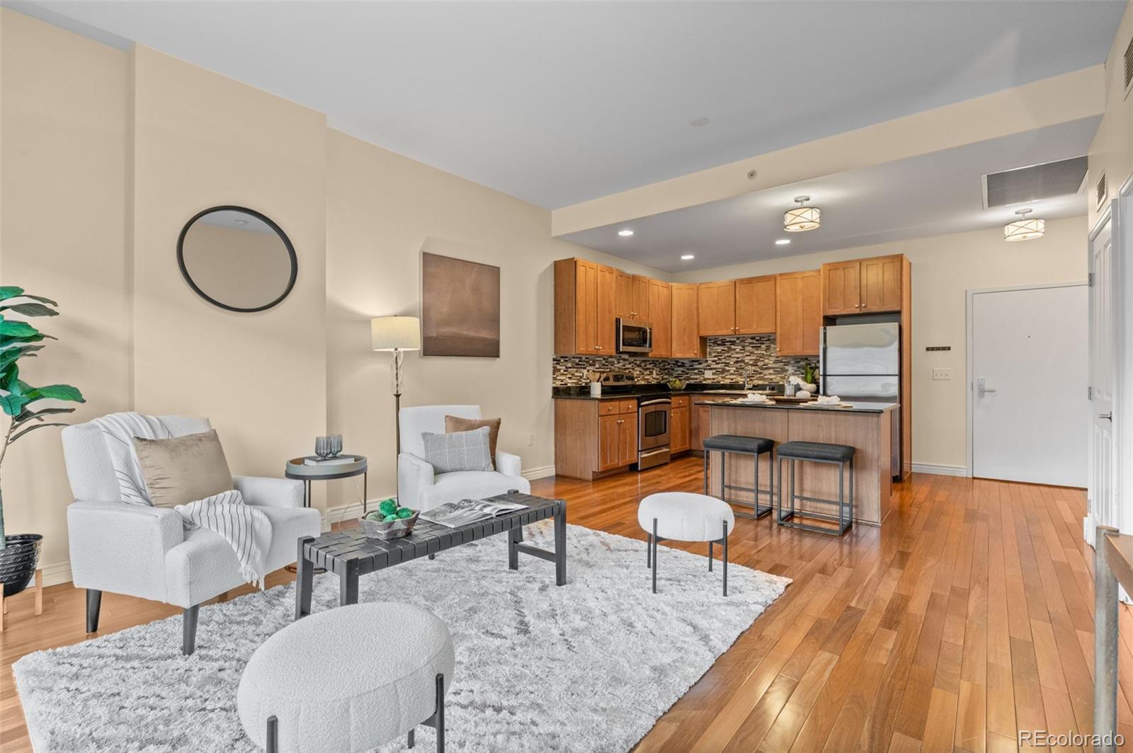 MLS Image #9 for 1950 n logan street,denver, Colorado