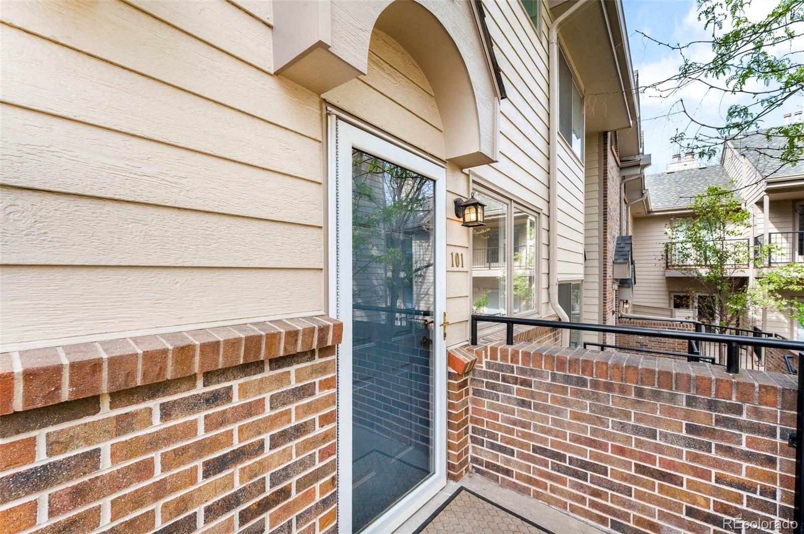 MLS Image #3 for 170 s jackson street,denver, Colorado
