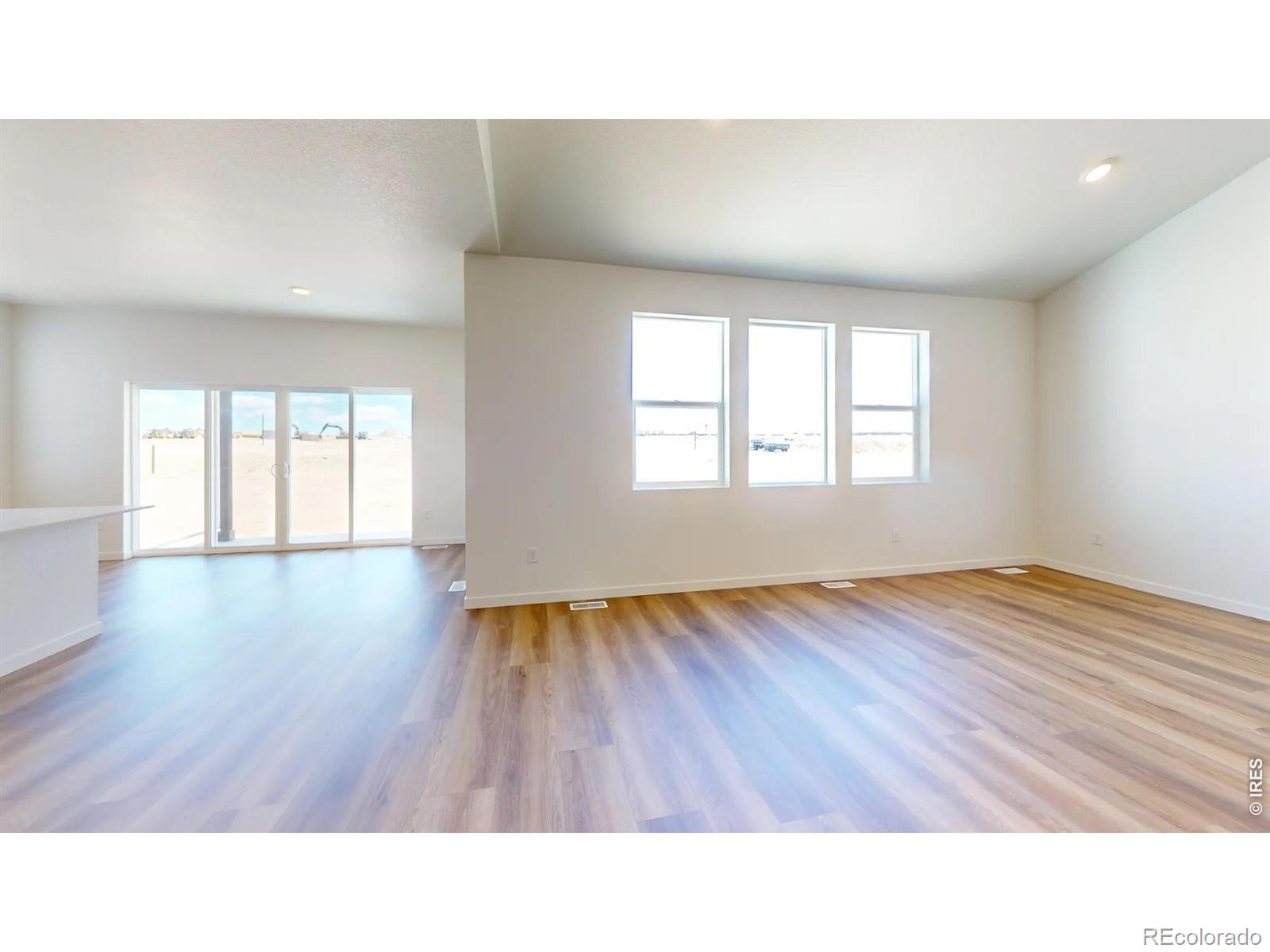 MLS Image #3 for 505  gavin court,hudson, Colorado
