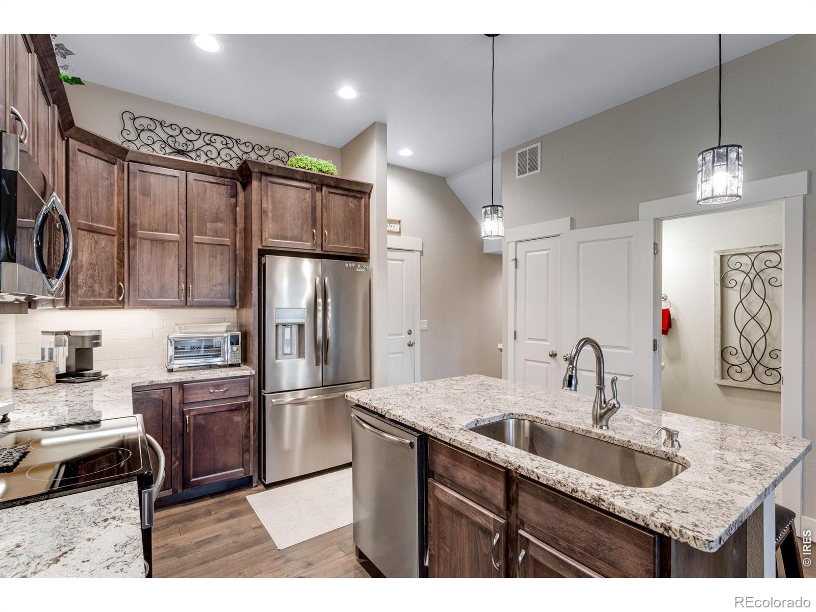 MLS Image #19 for 5221  longshaw court,windsor, Colorado