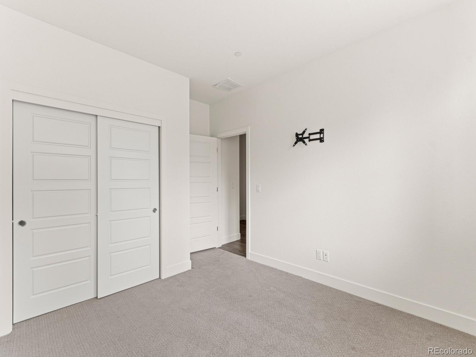 MLS Image #31 for 19515 e sunset circle,centennial, Colorado