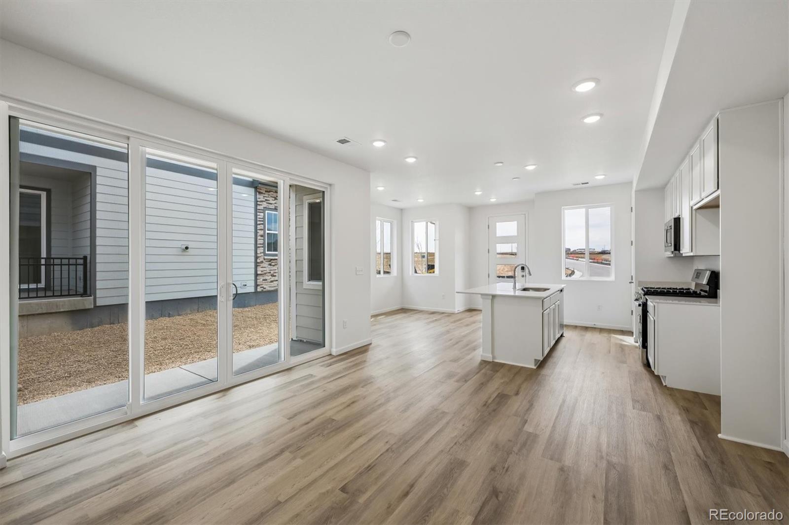 MLS Image #11 for 21351 e 67th avenue,aurora, Colorado