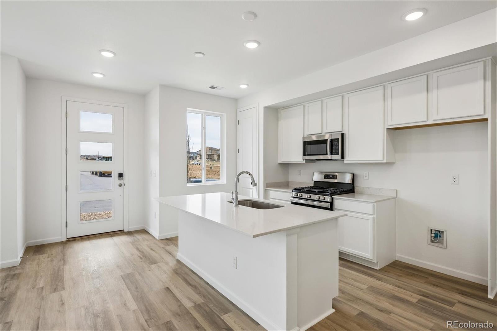 MLS Image #4 for 21351 e 67th avenue,aurora, Colorado