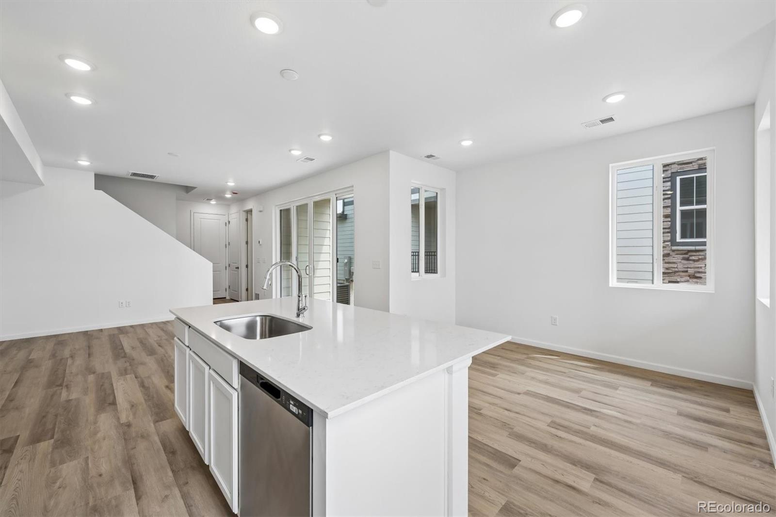 MLS Image #6 for 21351 e 67th avenue,aurora, Colorado
