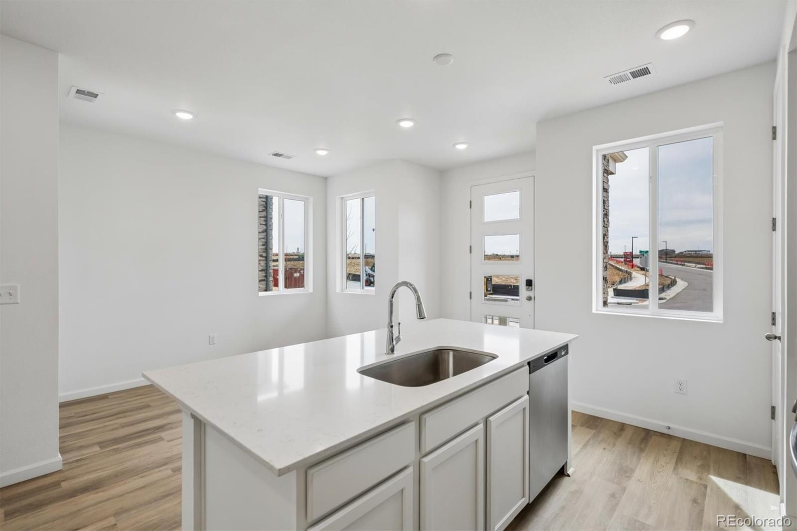 MLS Image #7 for 21351 e 67th avenue,aurora, Colorado