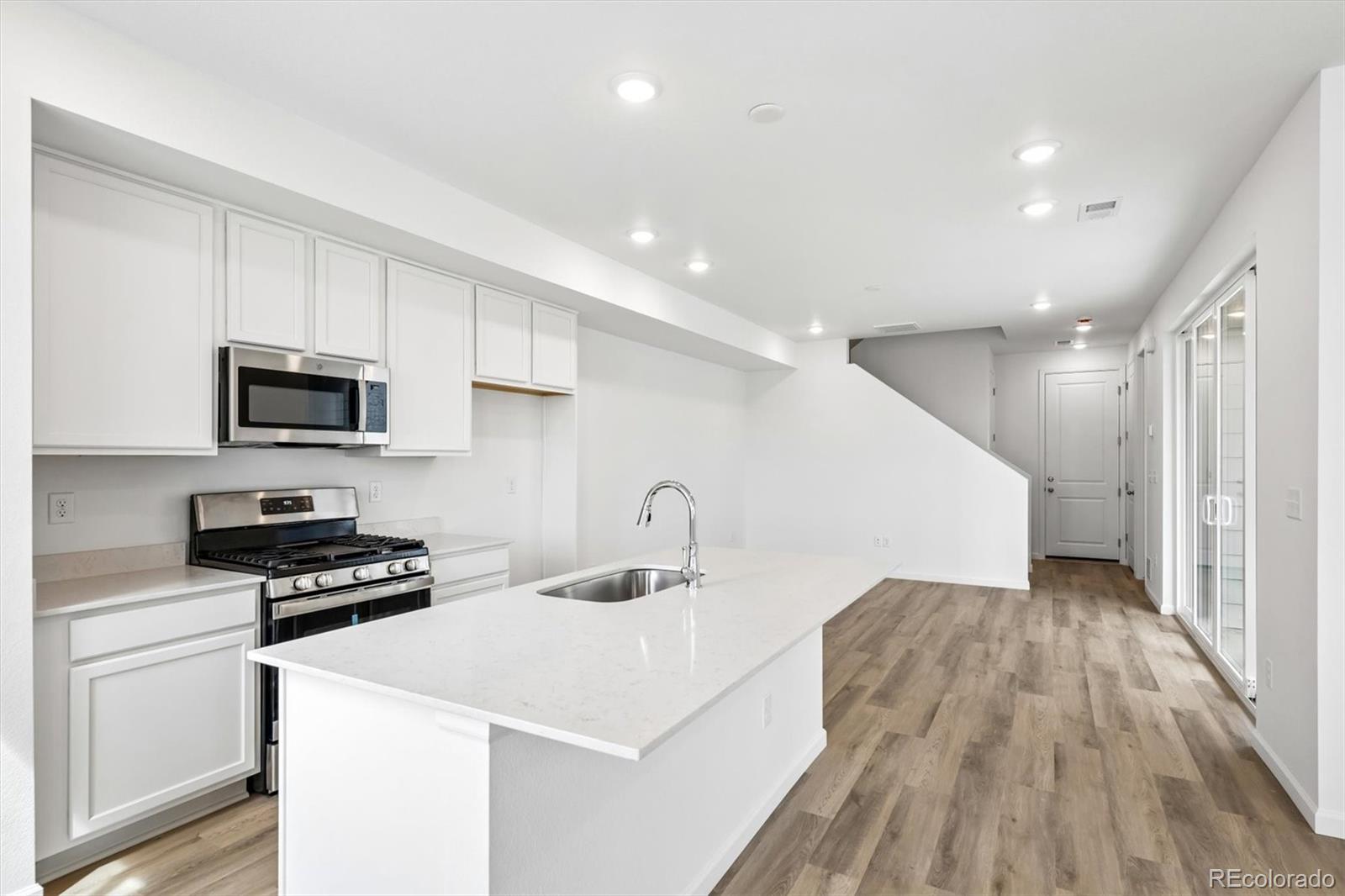 MLS Image #8 for 21351 e 67th avenue,aurora, Colorado