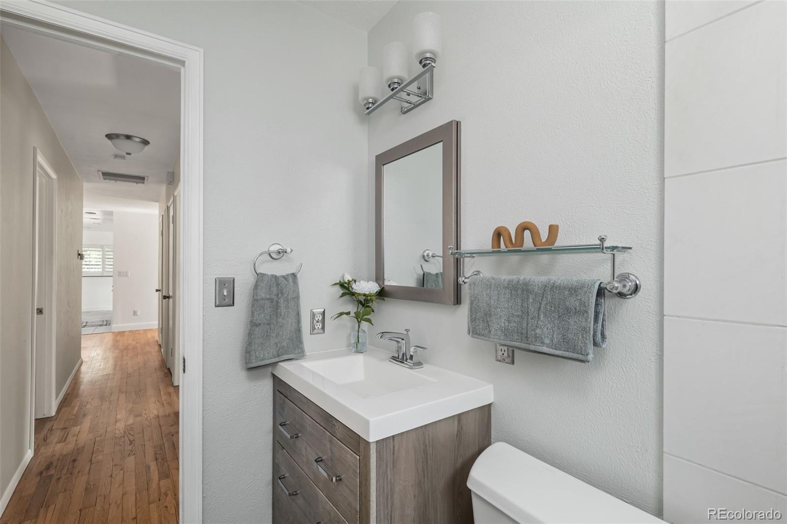 MLS Image #22 for 3201 s glencoe street,denver, Colorado