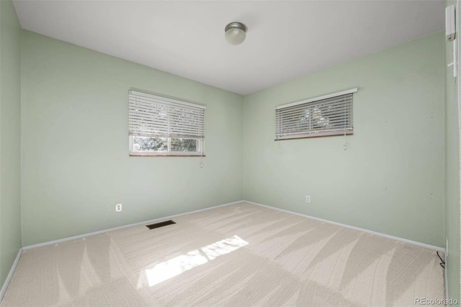 MLS Image #26 for 3201 s glencoe street,denver, Colorado
