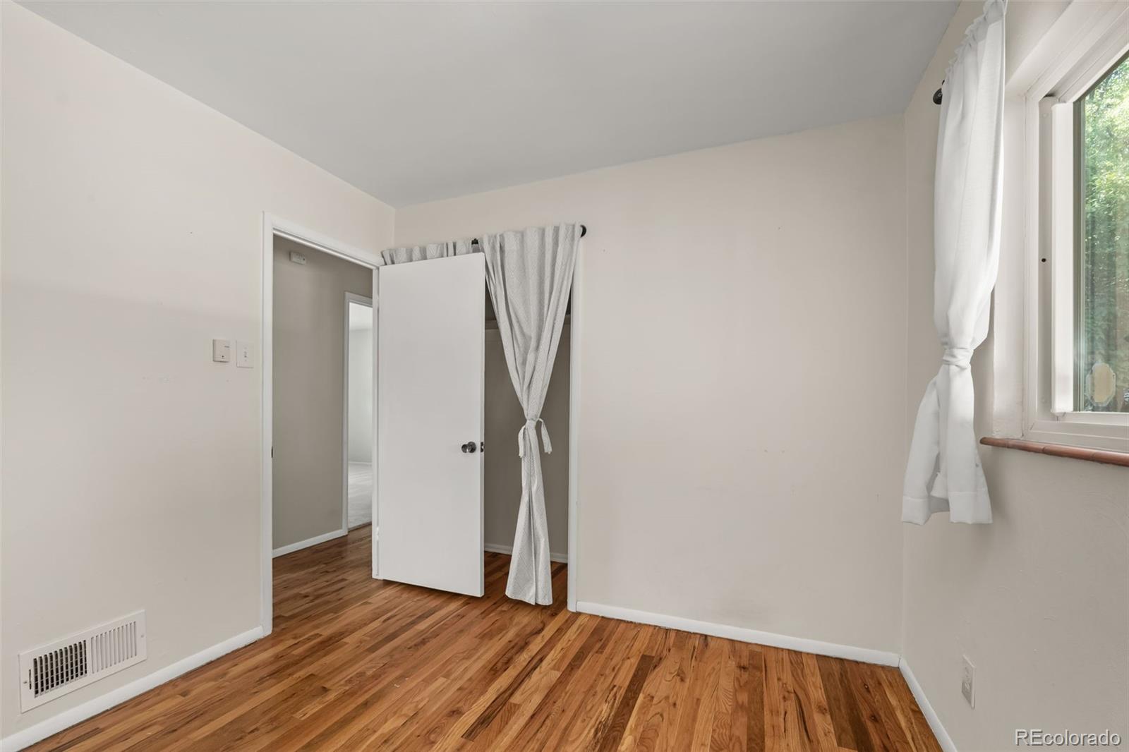 MLS Image #29 for 3201 s glencoe street,denver, Colorado