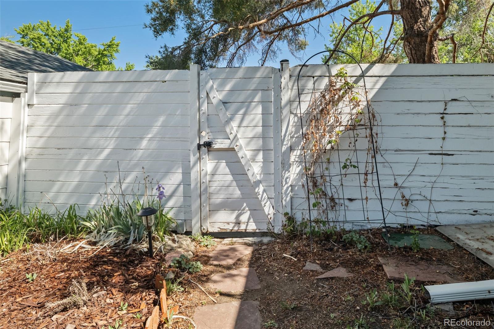 MLS Image #36 for 3201 s glencoe street,denver, Colorado
