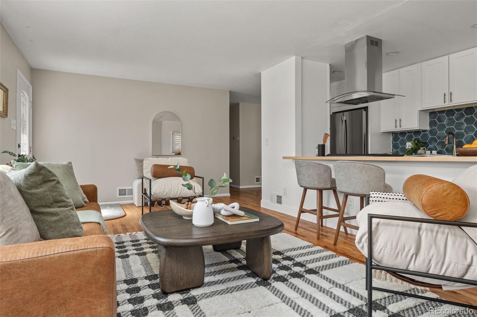 MLS Image #5 for 3201 s glencoe street,denver, Colorado