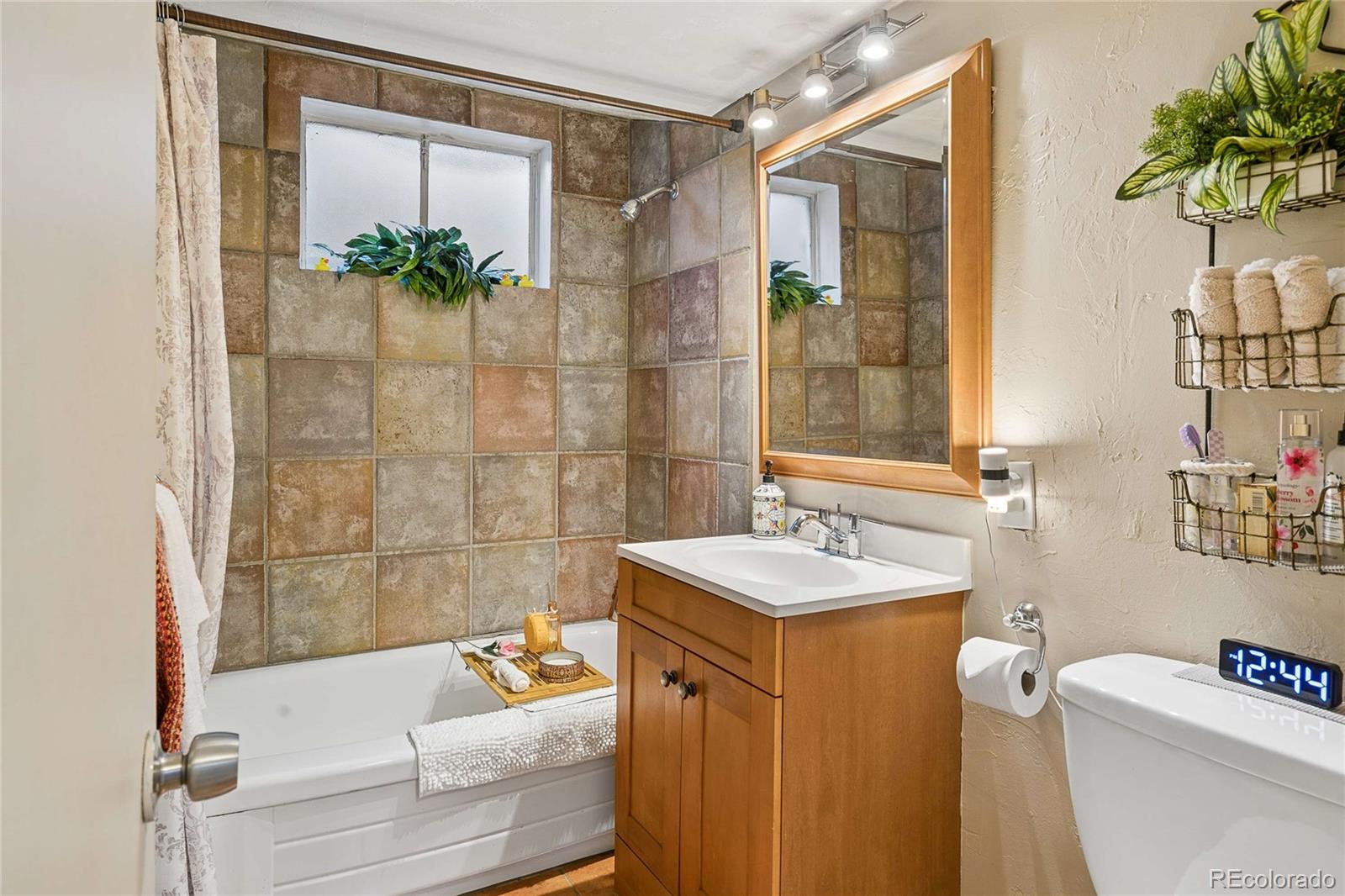 MLS Image #28 for 7540 w calahan avenue,lakewood, Colorado
