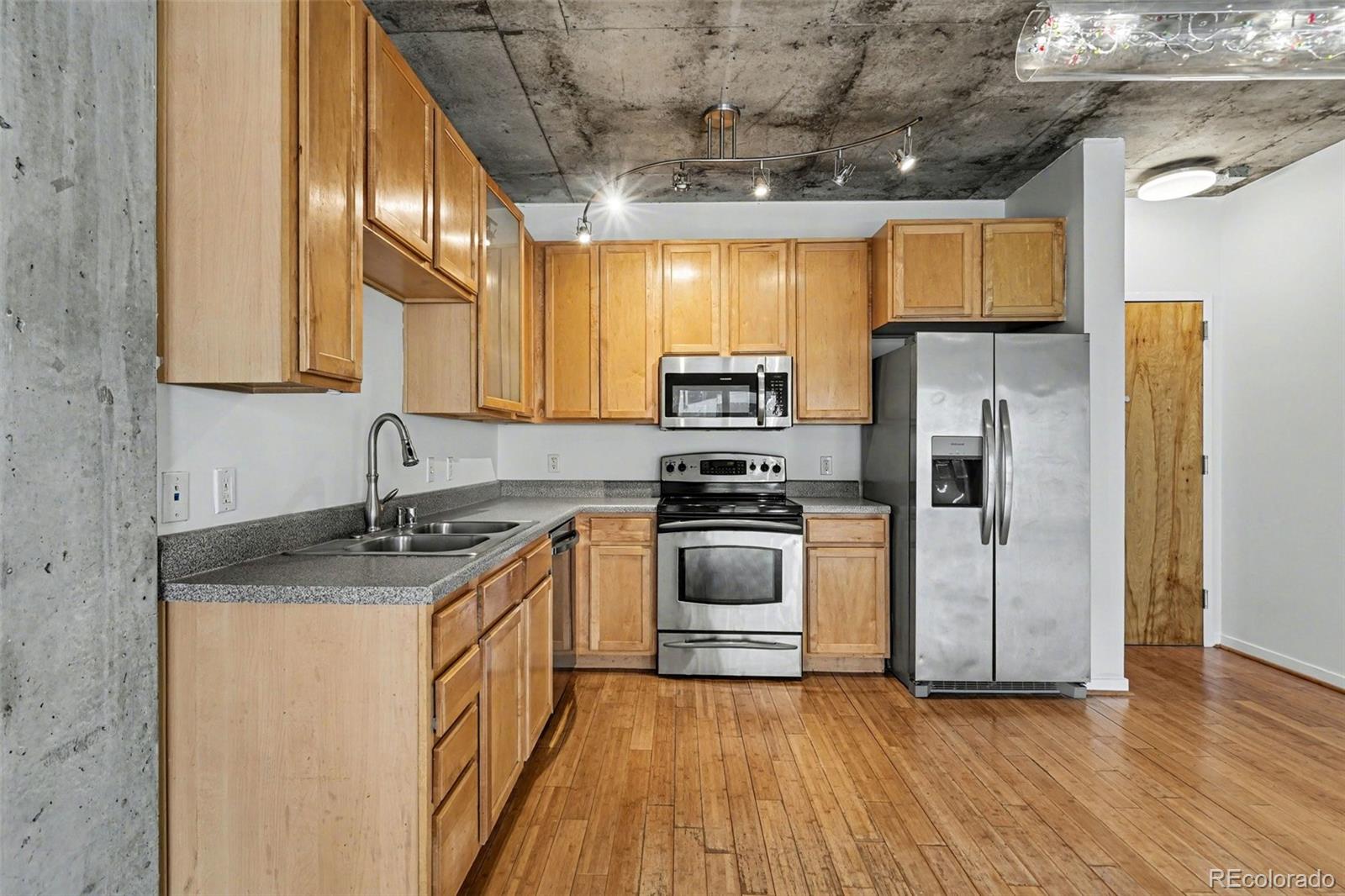 MLS Image #4 for 1475  delgany street 205,denver, Colorado