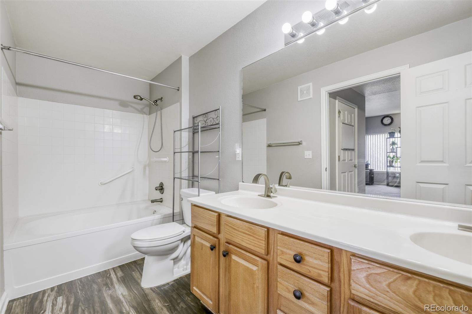 MLS Image #7 for 4875 s balsam way,littleton, Colorado