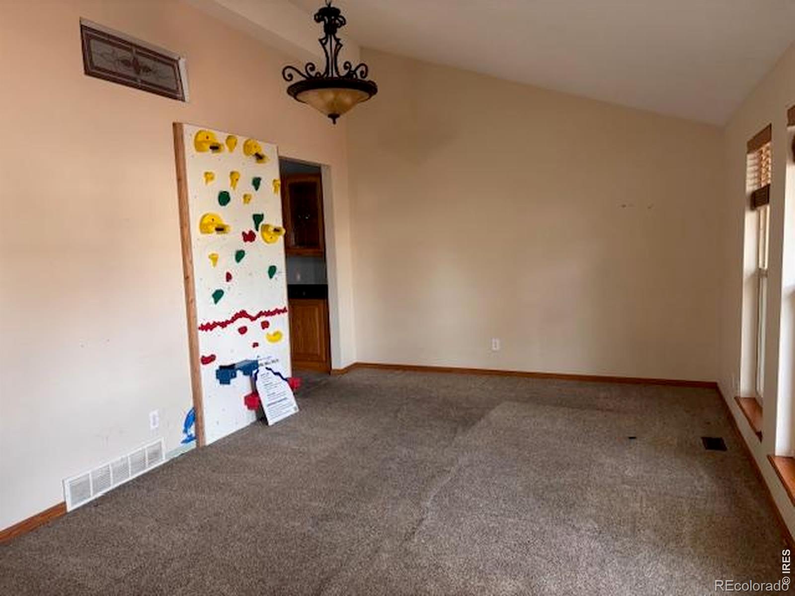 MLS Image #4 for 3331  lakeview circle,longmont, Colorado