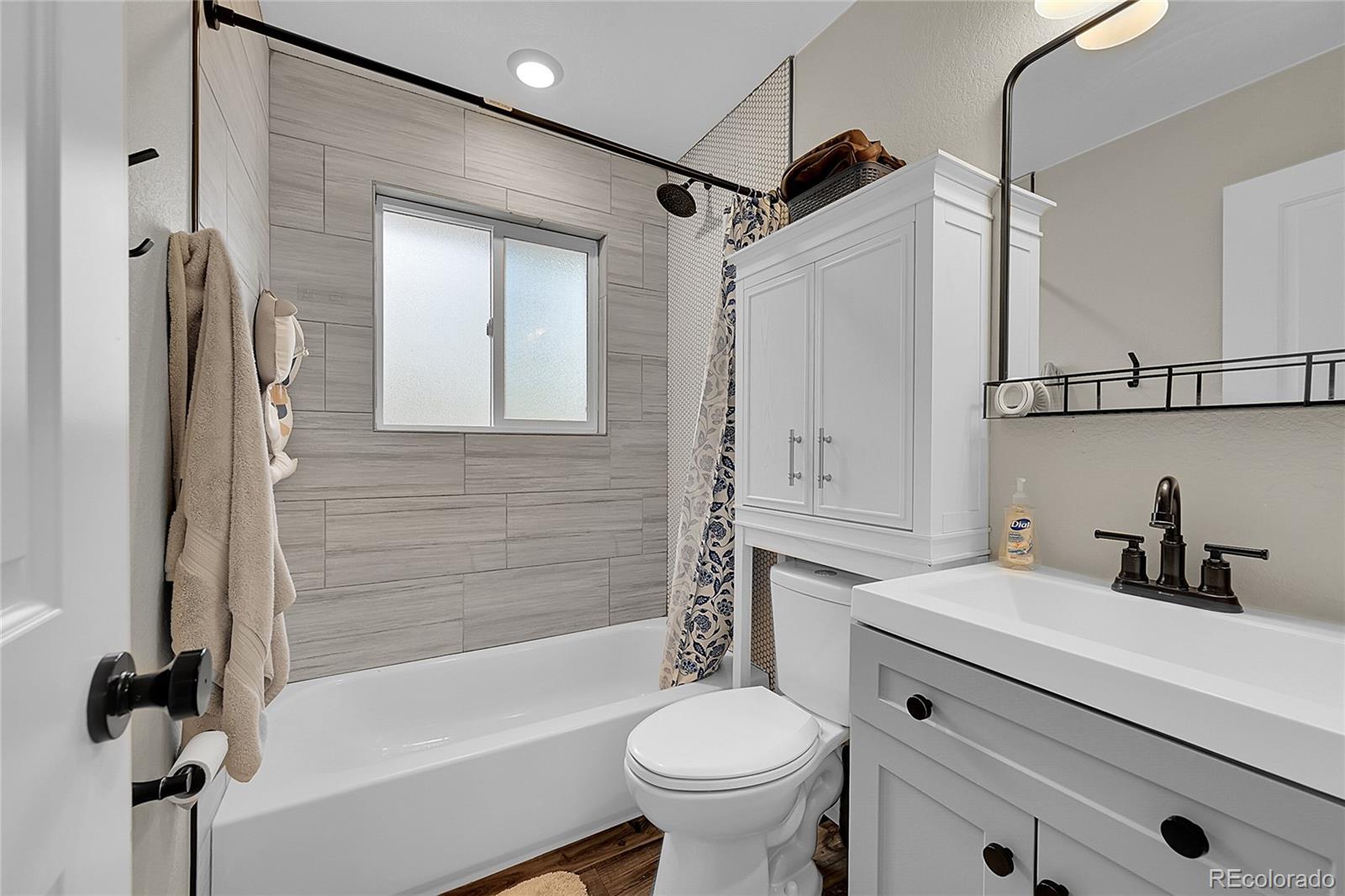 MLS Image #8 for 912 s bross street,longmont, Colorado